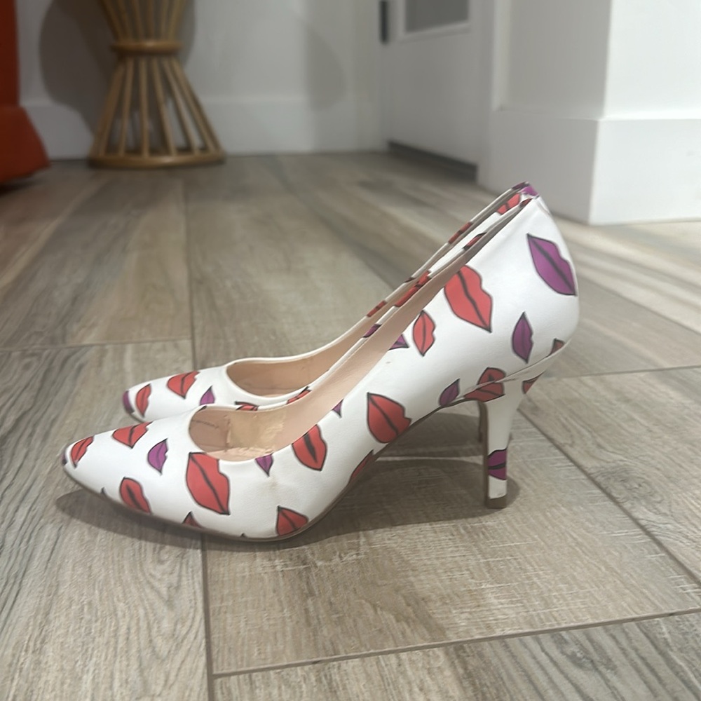 Lips 👄 Heels - Picture 4 of 6